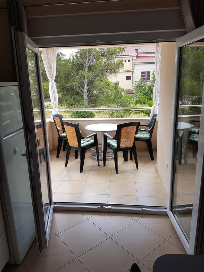 Apartman Branka Starigrad Paklenica Zewnętrze zdjęcie