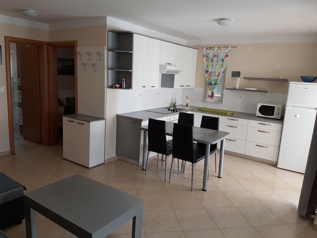 Apartman Branka Starigrad Paklenica Zewnętrze zdjęcie
