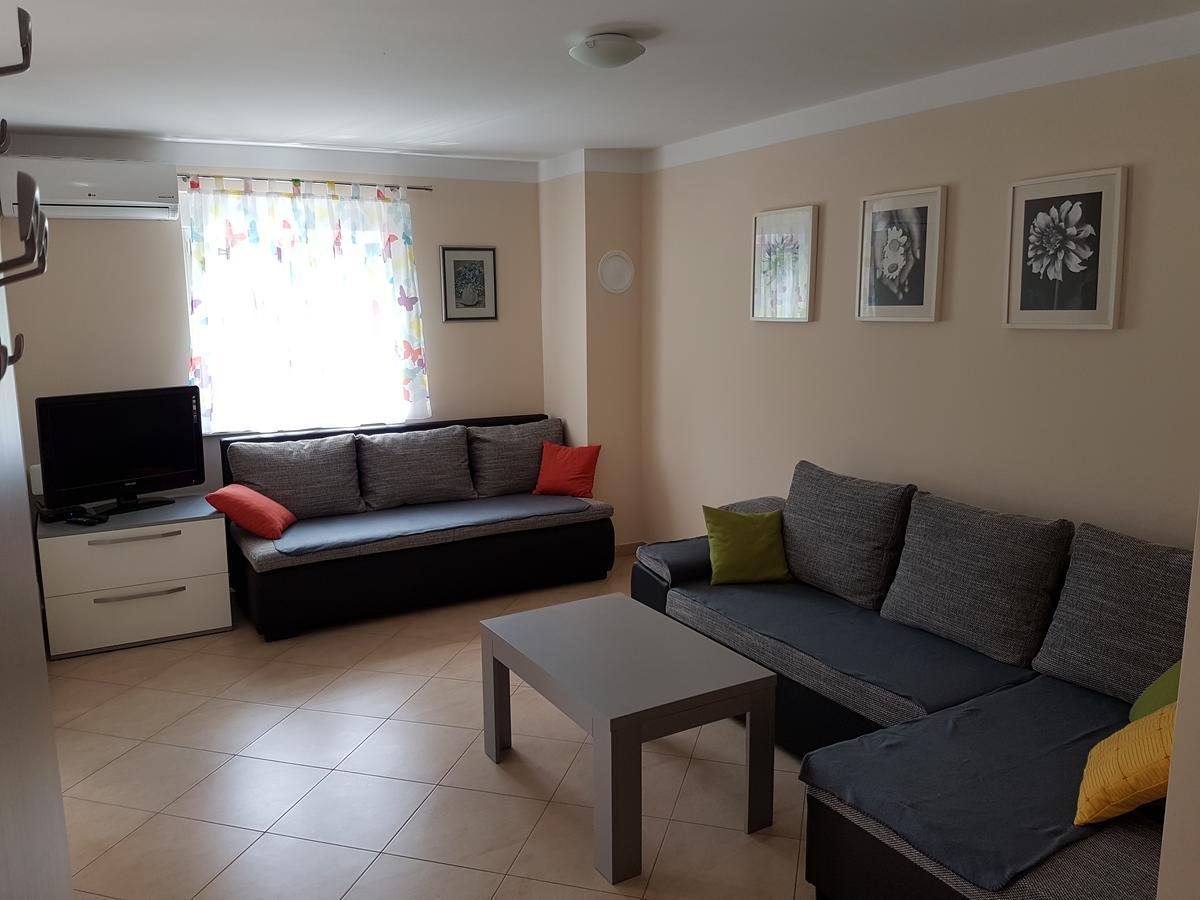 Apartman Branka Starigrad Paklenica Zewnętrze zdjęcie